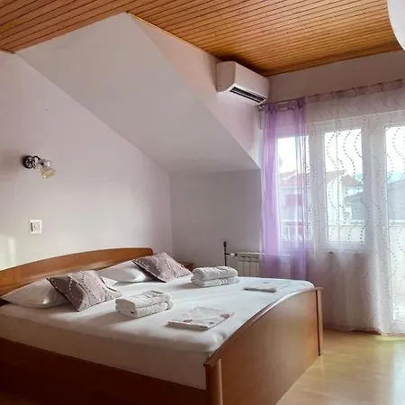 Lägenhet In With Sea View, Balcony, Air Conditioning, Wifi 5146-4